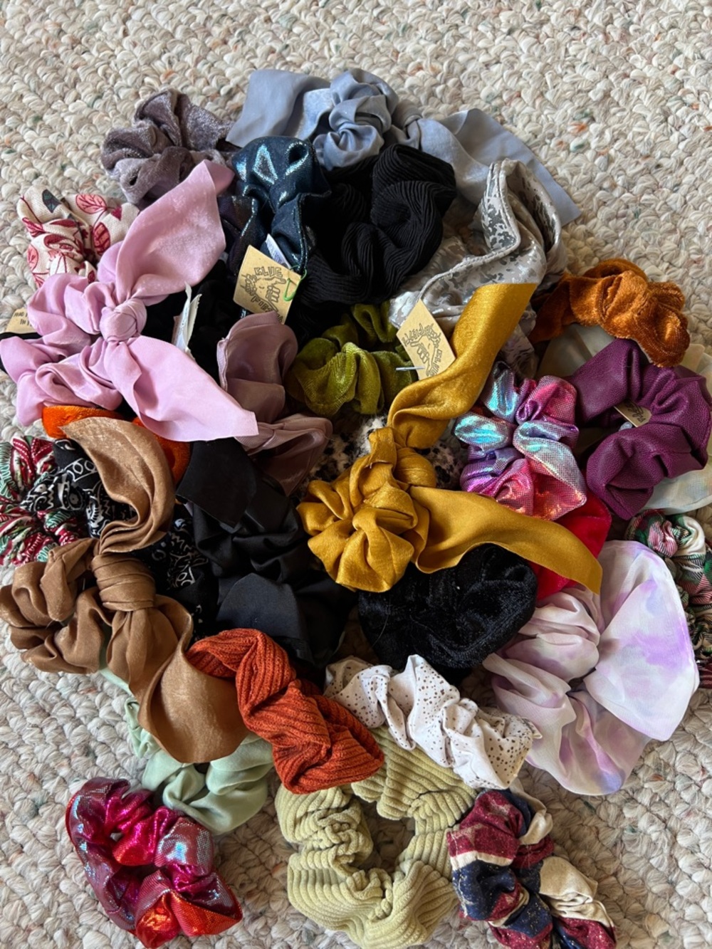 31 Assorted Velvet & Satin Scrunchie Bundle - Multicolor (4)